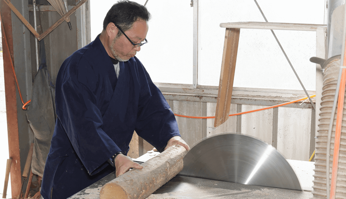 Historic workshops and craftsmen with traditions